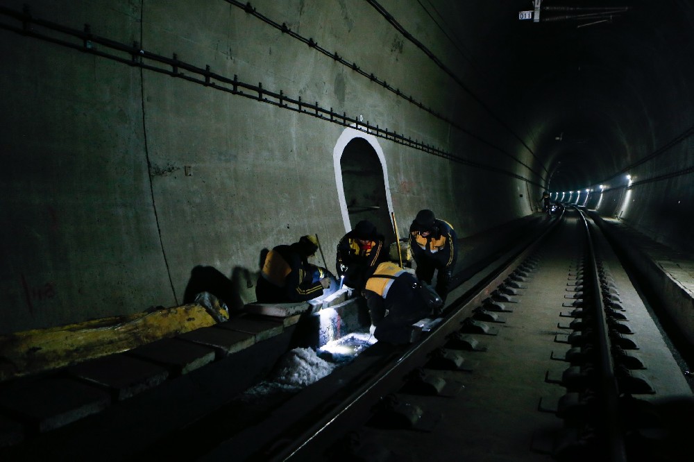 丰县铁路运营隧道病害现状